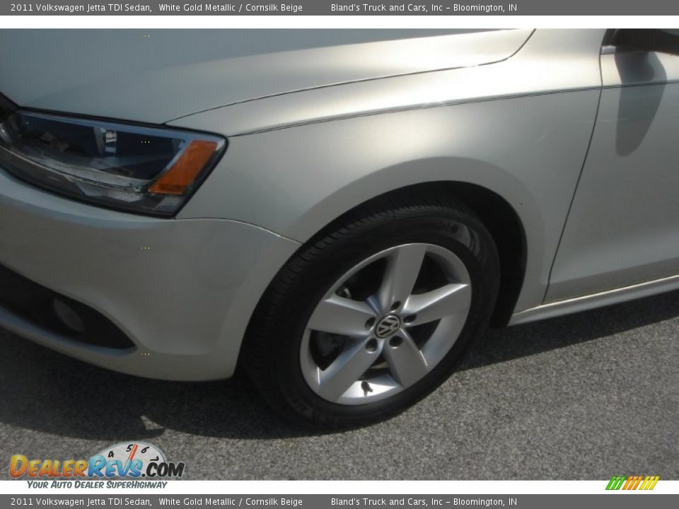 2011 Volkswagen Jetta TDI Sedan White Gold Metallic / Cornsilk Beige Photo #5