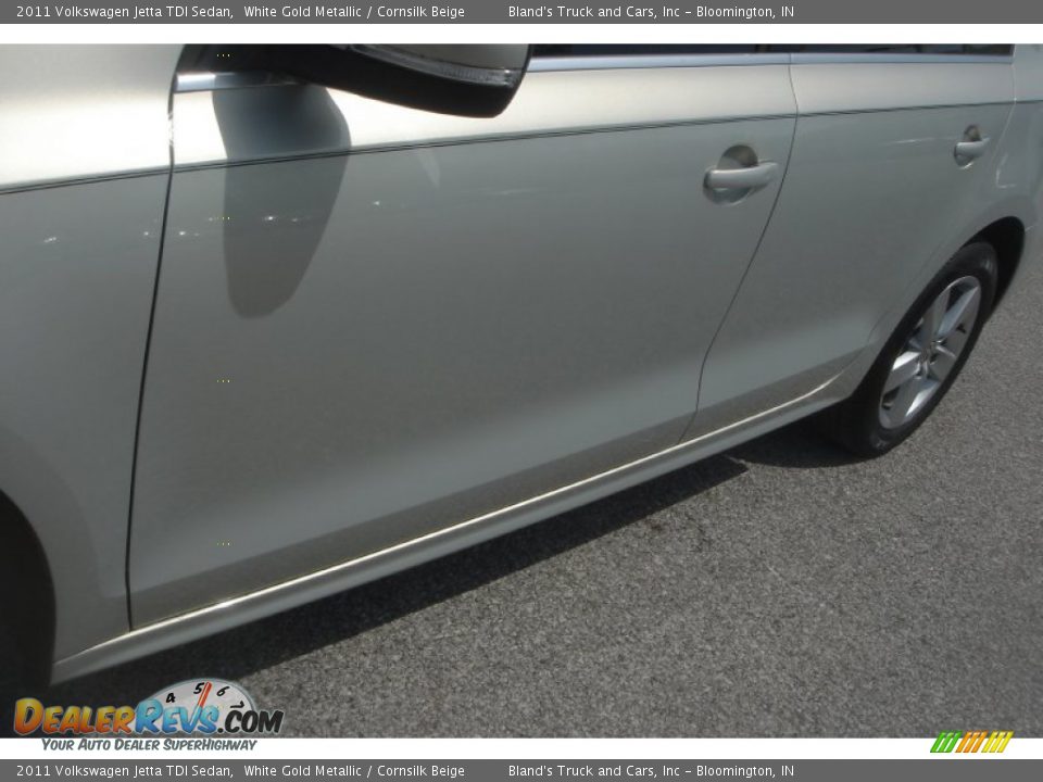 2011 Volkswagen Jetta TDI Sedan White Gold Metallic / Cornsilk Beige Photo #7
