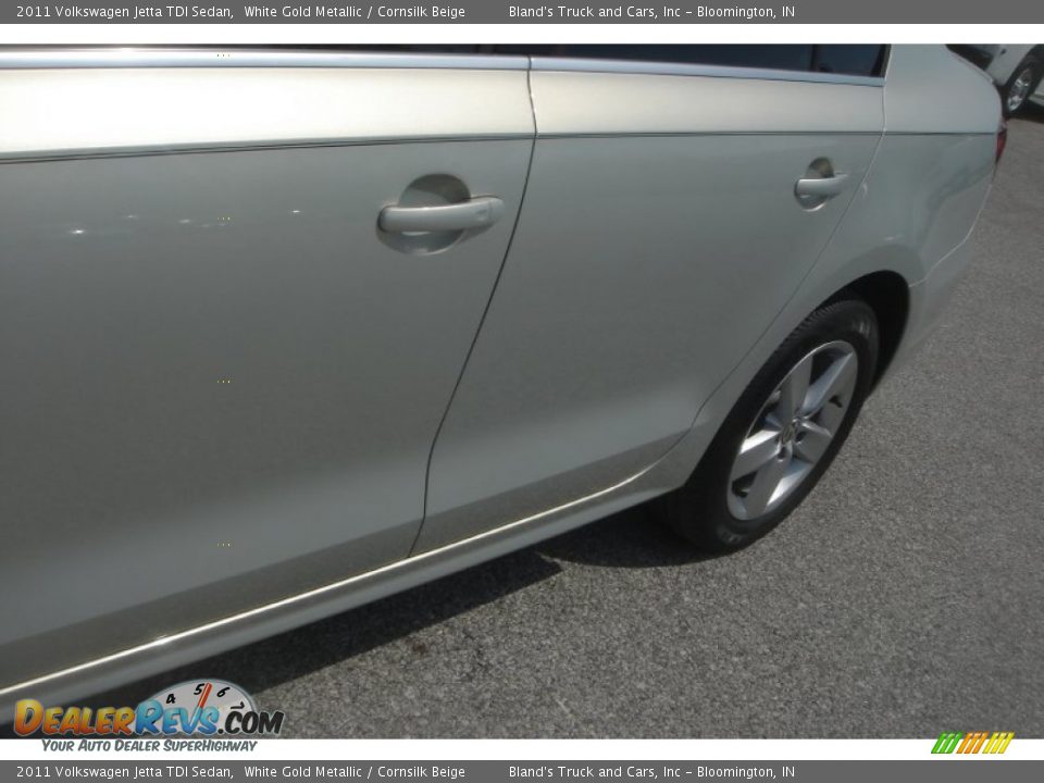 2011 Volkswagen Jetta TDI Sedan White Gold Metallic / Cornsilk Beige Photo #8