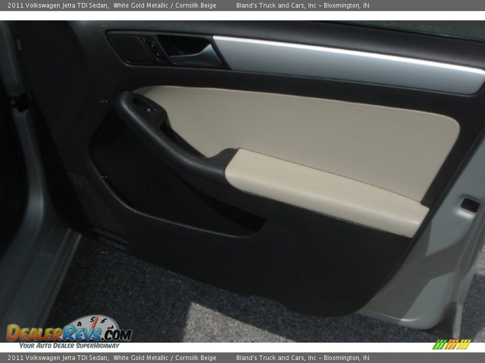 2011 Volkswagen Jetta TDI Sedan White Gold Metallic / Cornsilk Beige Photo #14