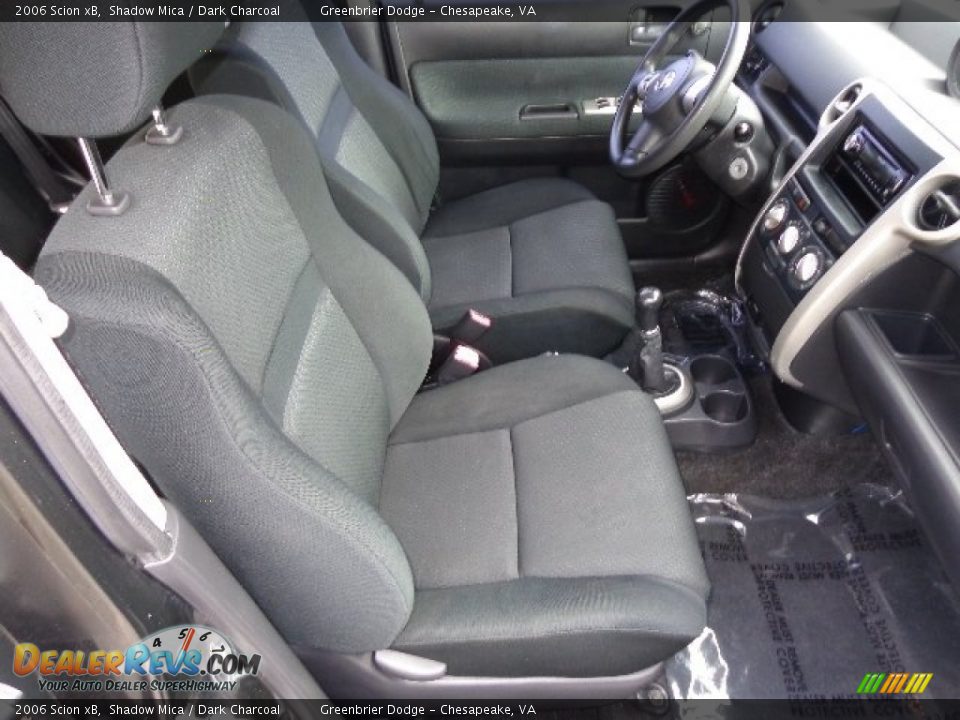Front Seat of 2006 Scion xB  Photo #13