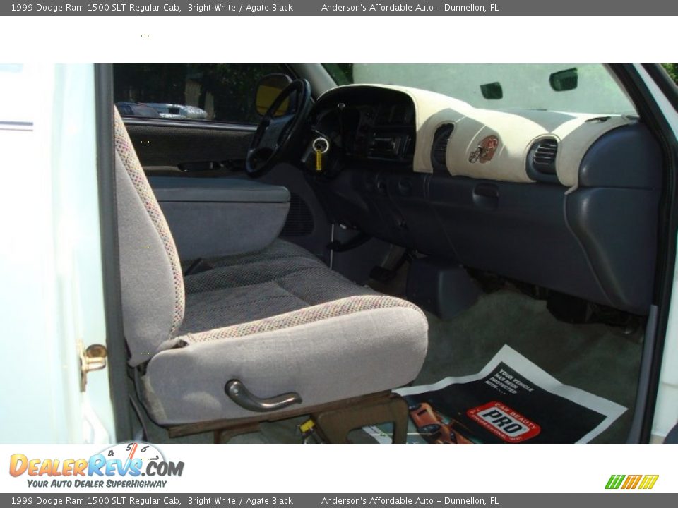 1999 Dodge Ram 1500 SLT Regular Cab Bright White / Agate Black Photo #13