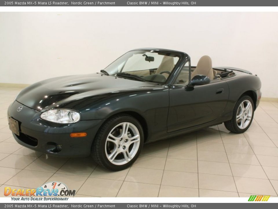 Front 3/4 View of 2005 Mazda MX-5 Miata LS Roadster Photo #5