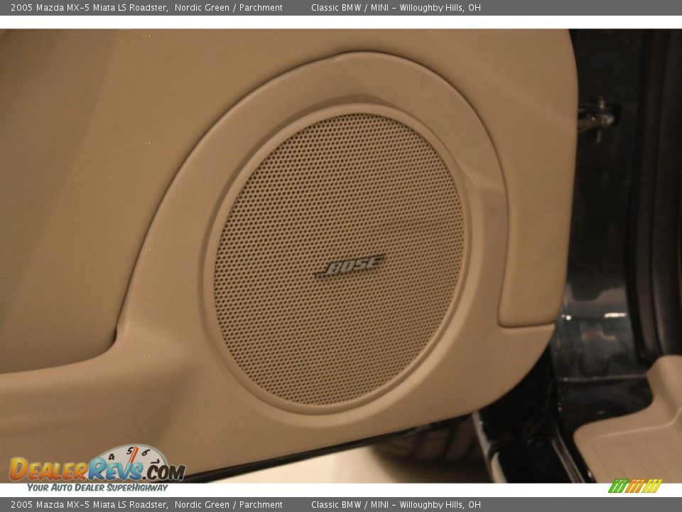 Audio System of 2005 Mazda MX-5 Miata LS Roadster Photo #8