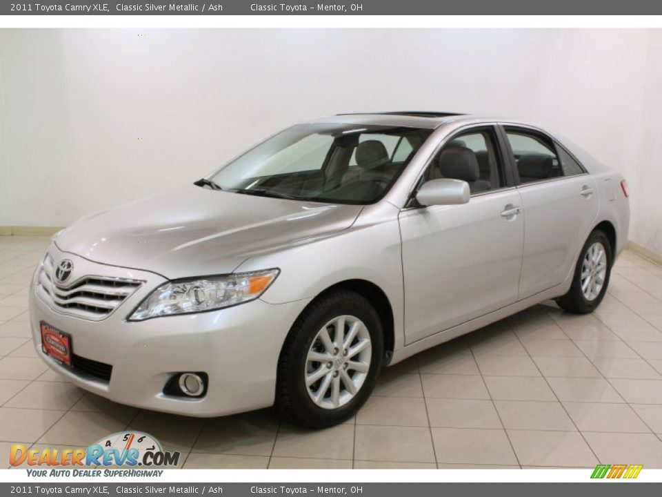 2011 Toyota Camry XLE Classic Silver Metallic / Ash Photo #3