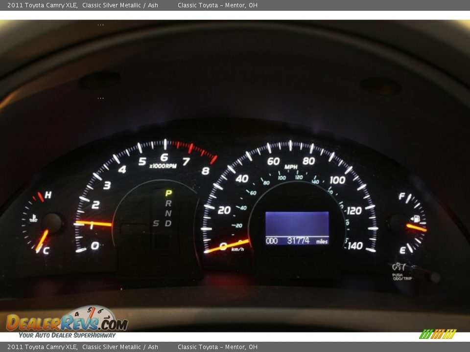 2011 Toyota Camry XLE Classic Silver Metallic / Ash Photo #10