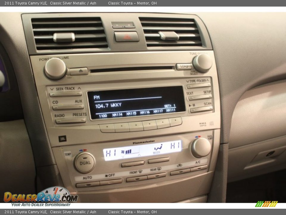 2011 Toyota Camry XLE Classic Silver Metallic / Ash Photo #12