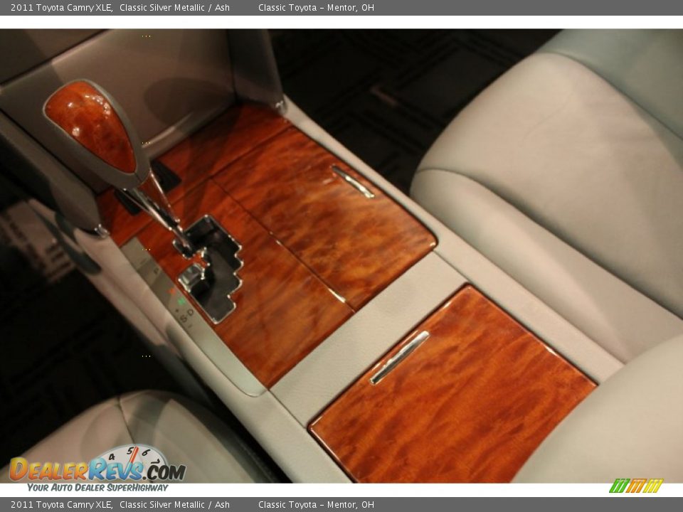 2011 Toyota Camry XLE Classic Silver Metallic / Ash Photo #13