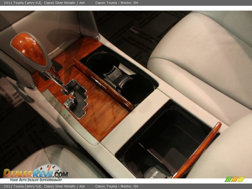 2011 Toyota Camry XLE Classic Silver Metallic / Ash Photo #14