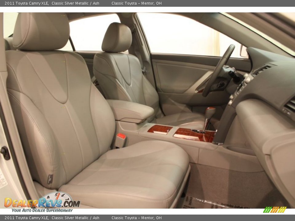 2011 Toyota Camry XLE Classic Silver Metallic / Ash Photo #15
