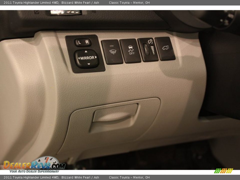 2011 Toyota Highlander Limited 4WD Blizzard White Pearl / Ash Photo #7