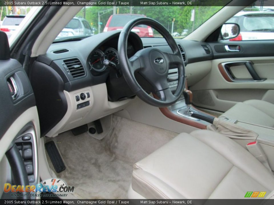 2005 Subaru Outback 2.5i Limited Wagon Champagne Gold Opal / Taupe Photo #11