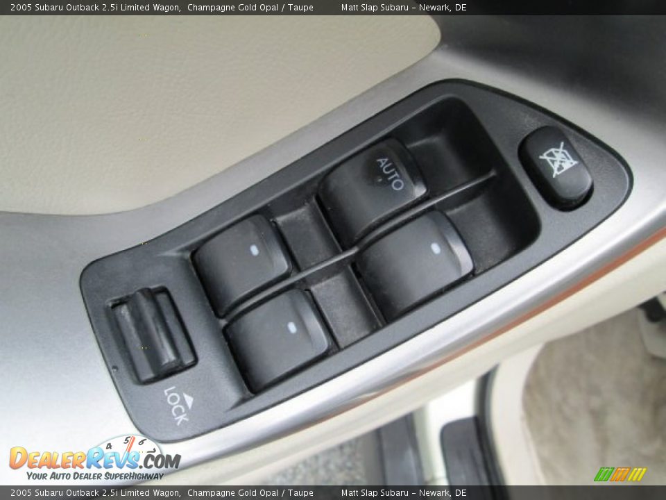 2005 Subaru Outback 2.5i Limited Wagon Champagne Gold Opal / Taupe Photo #13