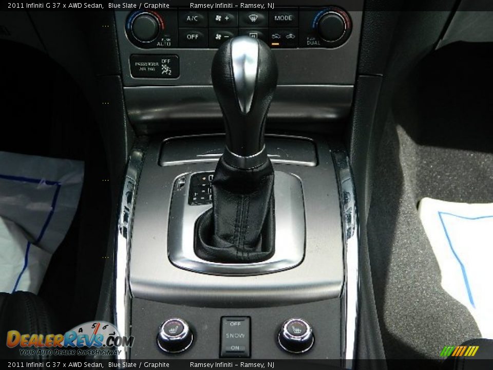 2011 Infiniti G 37 x AWD Sedan Shifter Photo #20