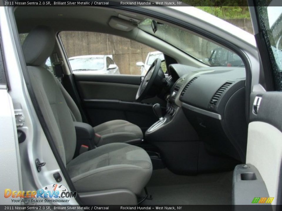 2011 Nissan Sentra 2.0 SR Brilliant Silver Metallic / Charcoal Photo #24