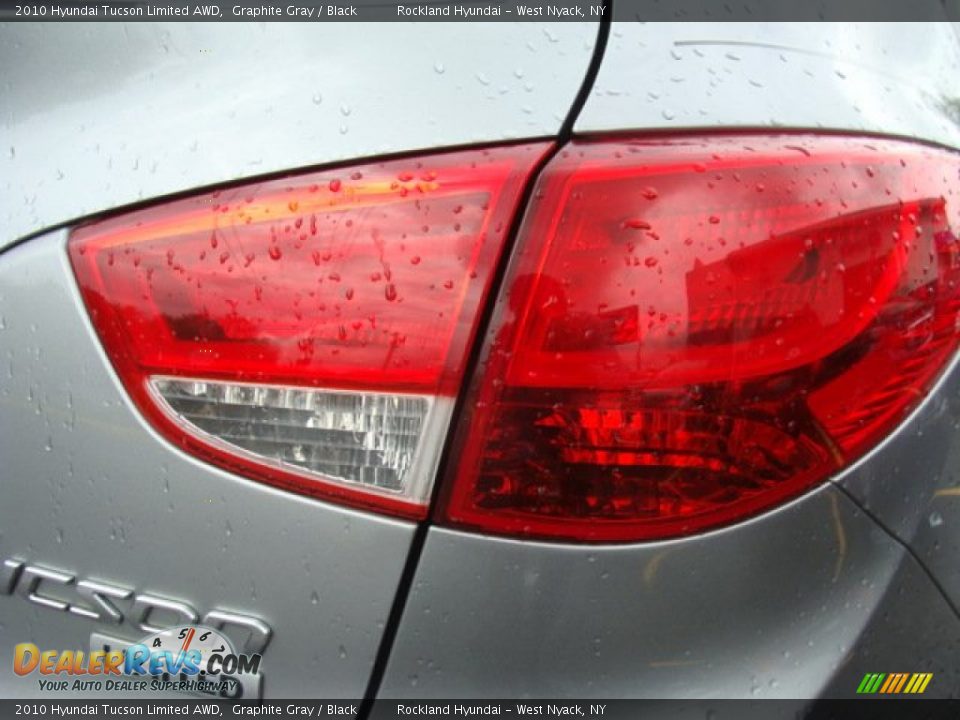 2010 Hyundai Tucson Limited AWD Graphite Gray / Black Photo #23