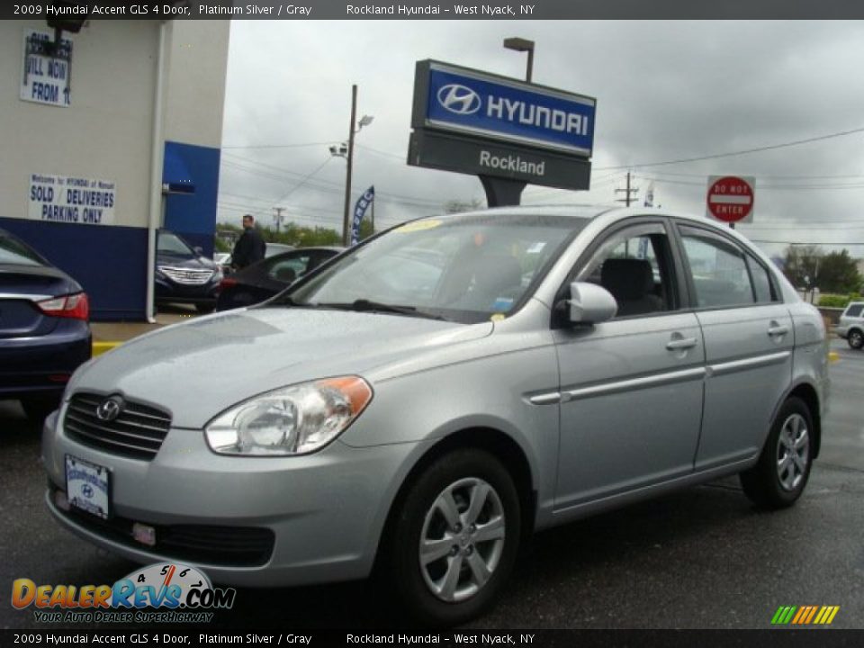2009 Hyundai Accent GLS 4 Door Platinum Silver / Gray Photo #1