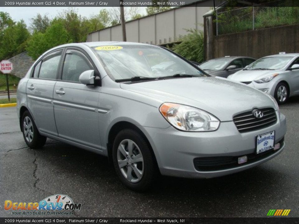 2009 Hyundai Accent GLS 4 Door Platinum Silver / Gray Photo #3