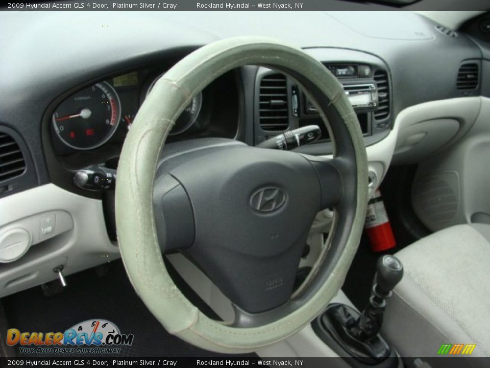 2009 Hyundai Accent GLS 4 Door Platinum Silver / Gray Photo #9