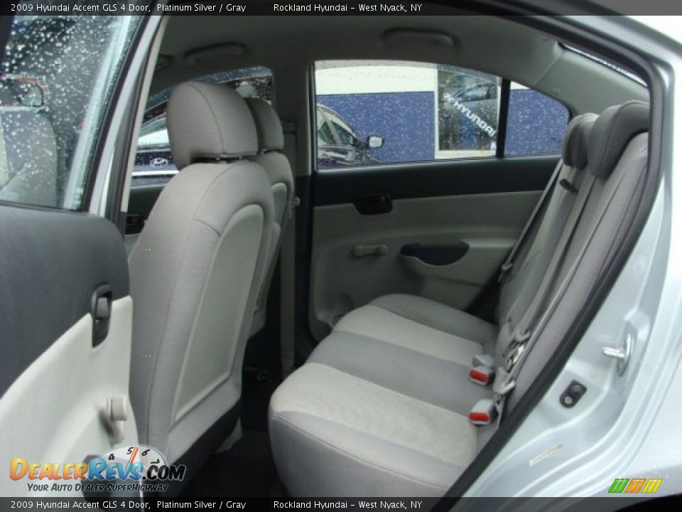 2009 Hyundai Accent GLS 4 Door Platinum Silver / Gray Photo #17
