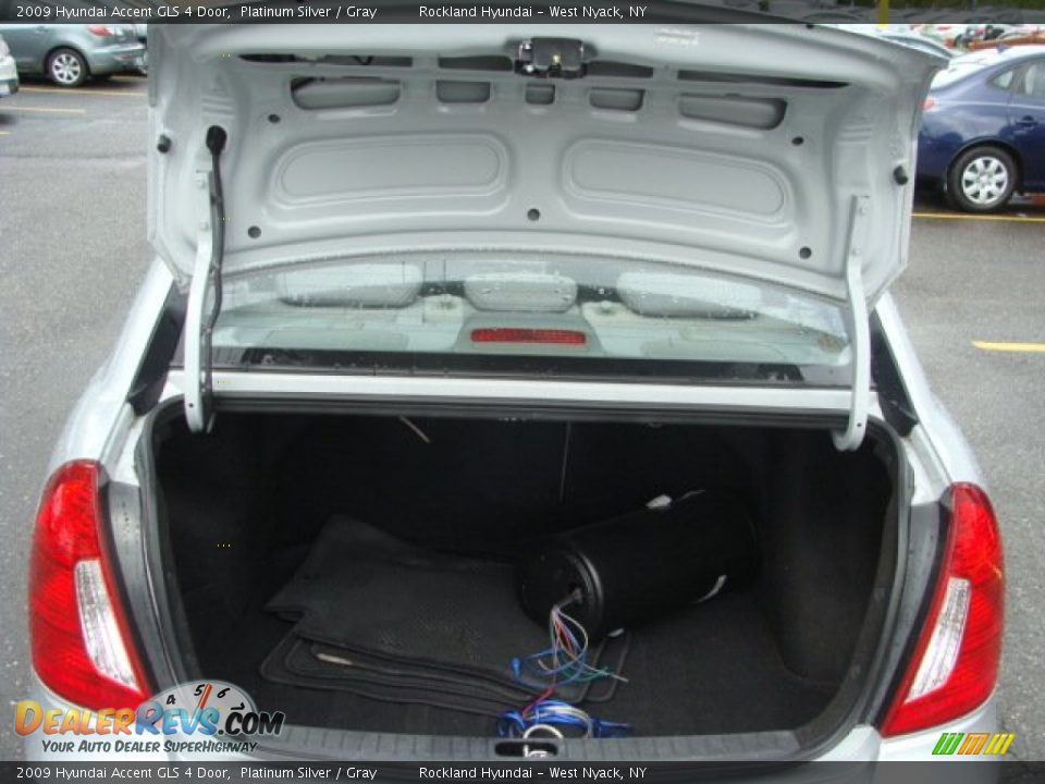 2009 Hyundai Accent GLS 4 Door Platinum Silver / Gray Photo #18