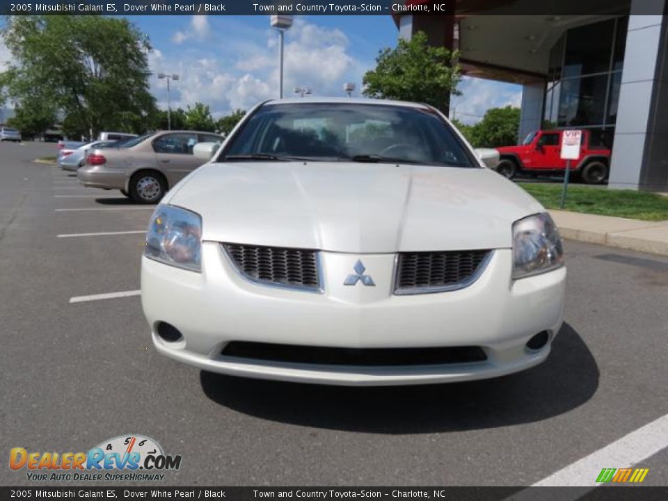 2005 Mitsubishi Galant ES Dover White Pearl / Black Photo #2