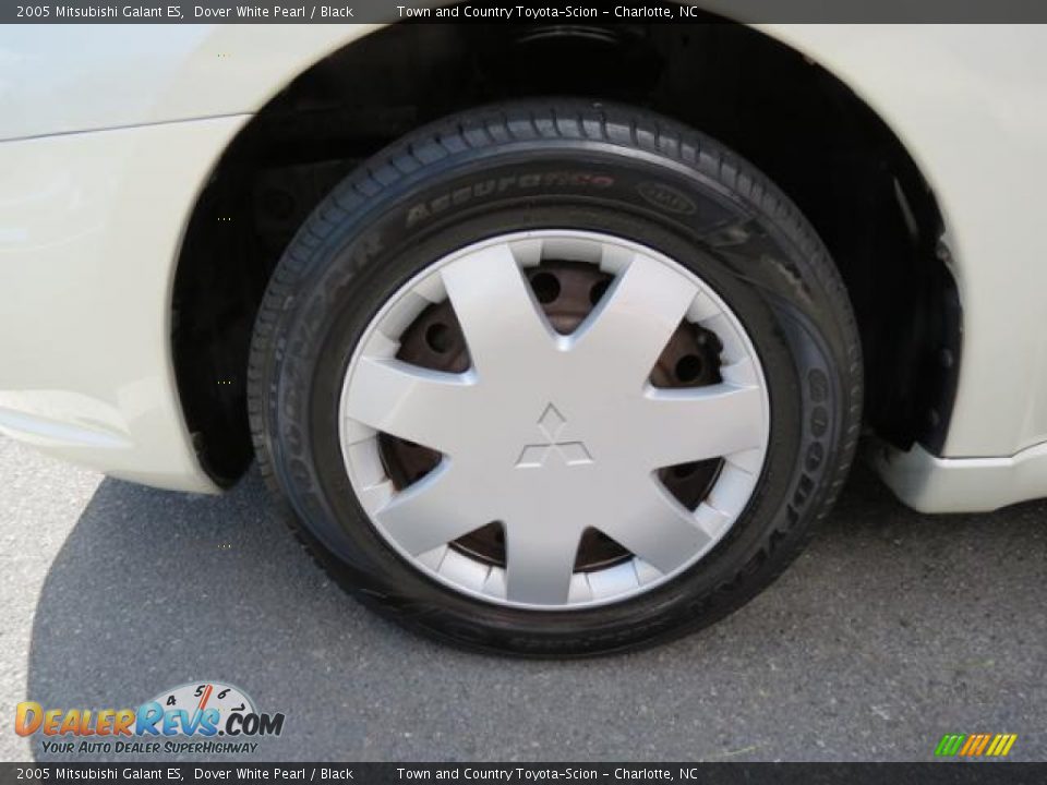 2005 Mitsubishi Galant ES Dover White Pearl / Black Photo #4