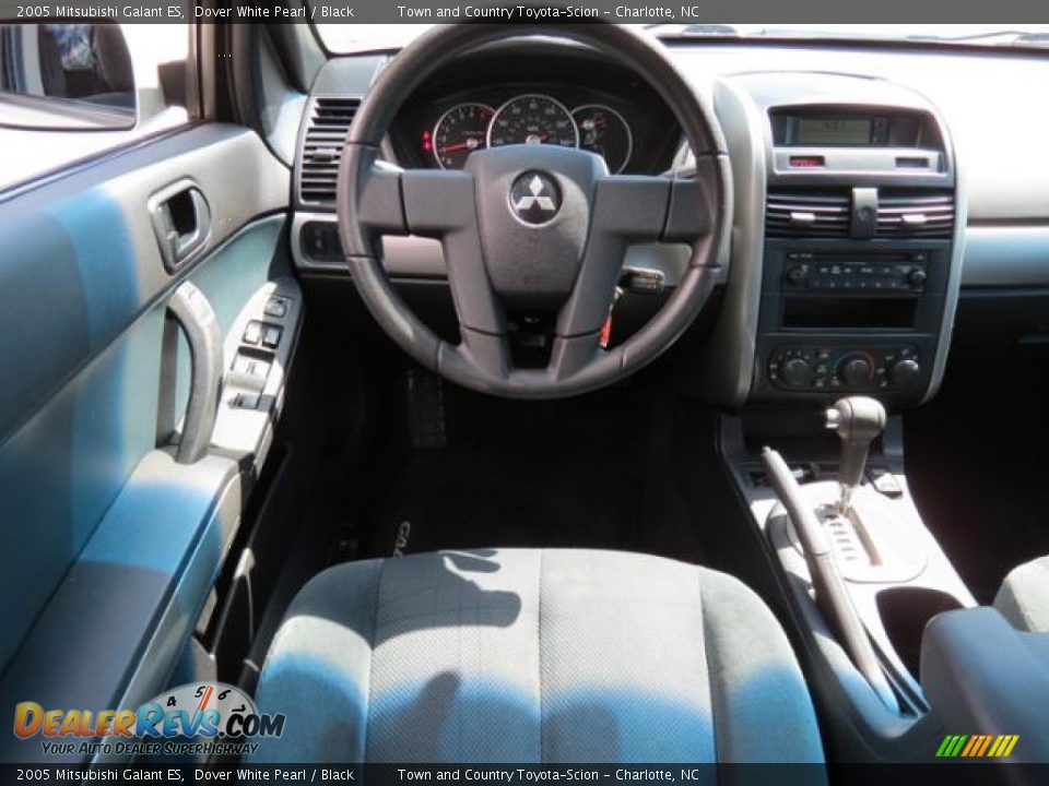 2005 Mitsubishi Galant ES Dover White Pearl / Black Photo #6