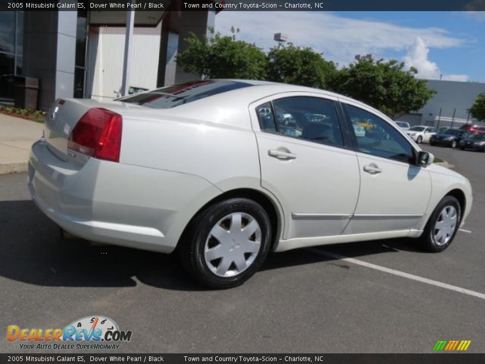 2005 Mitsubishi Galant ES Dover White Pearl / Black Photo #32