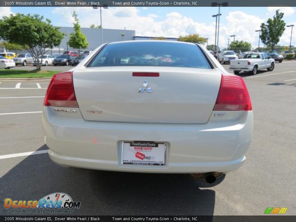 2005 Mitsubishi Galant ES Dover White Pearl / Black Photo #33