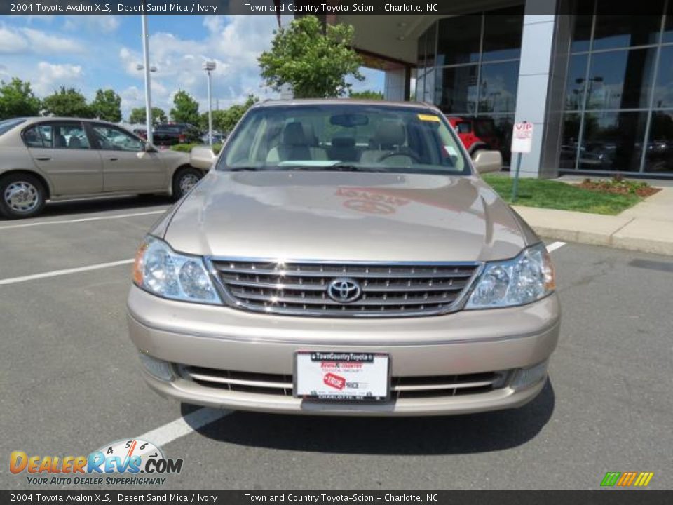2004 Toyota Avalon XLS Desert Sand Mica / Ivory Photo #2