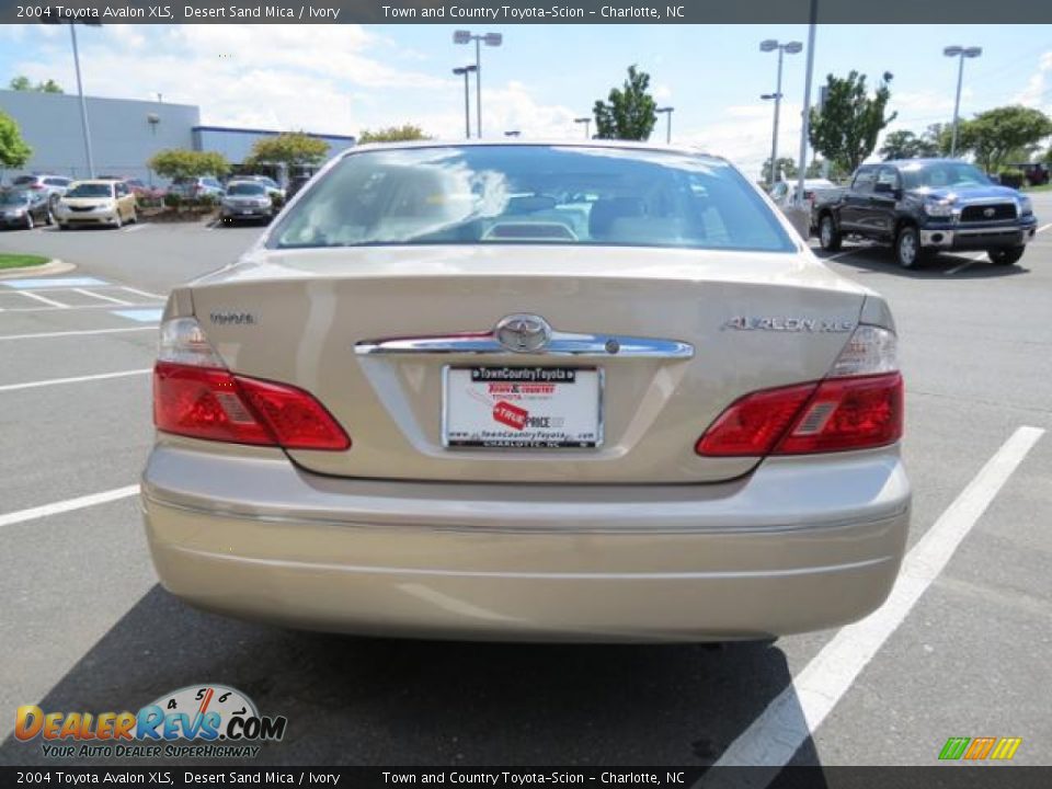 2004 Toyota Avalon XLS Desert Sand Mica / Ivory Photo #35