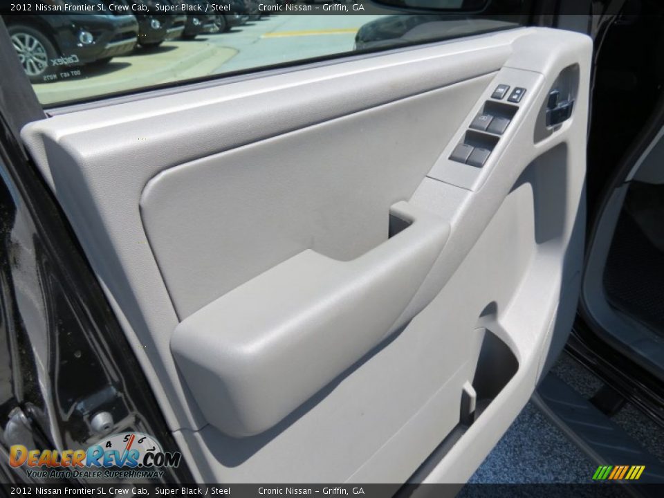 2012 Nissan Frontier SL Crew Cab Super Black / Steel Photo #11