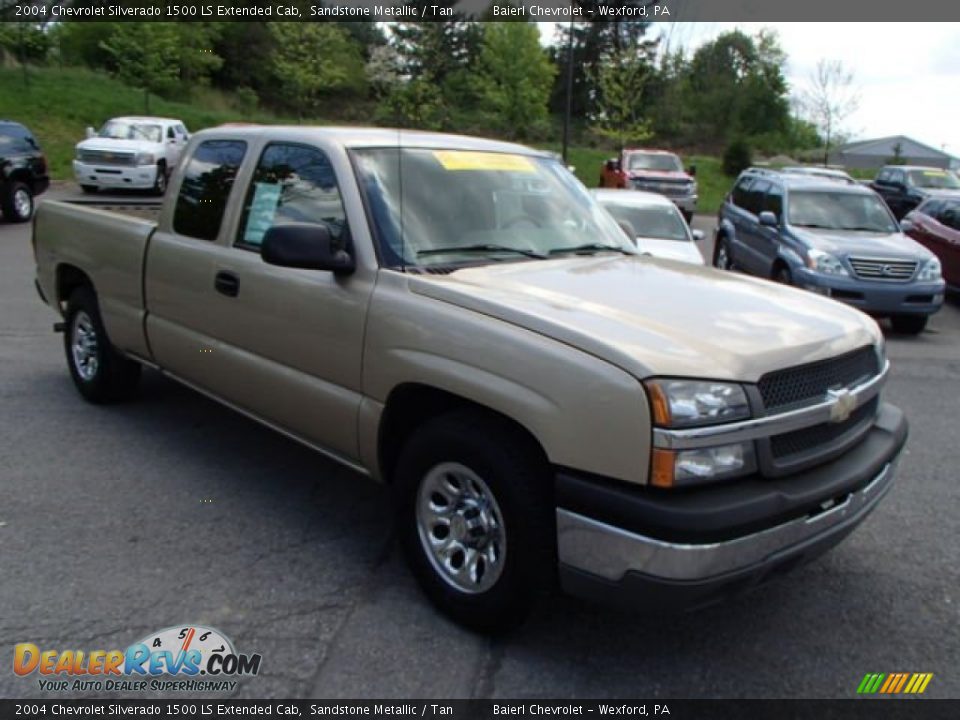 2004 Chevrolet Silverado 1500 LS Extended Cab Sandstone Metallic / Tan Photo #4