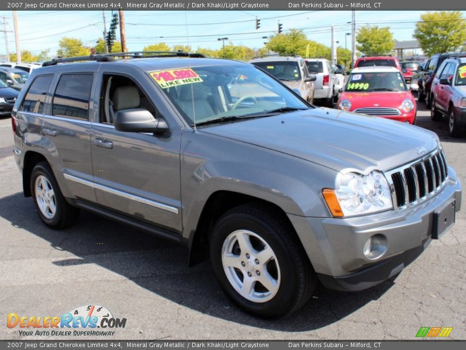 2007 Jeep Grand Cherokee Limited 4x4 Mineral Gray Metallic / Dark Khaki/Light Graystone Photo #3