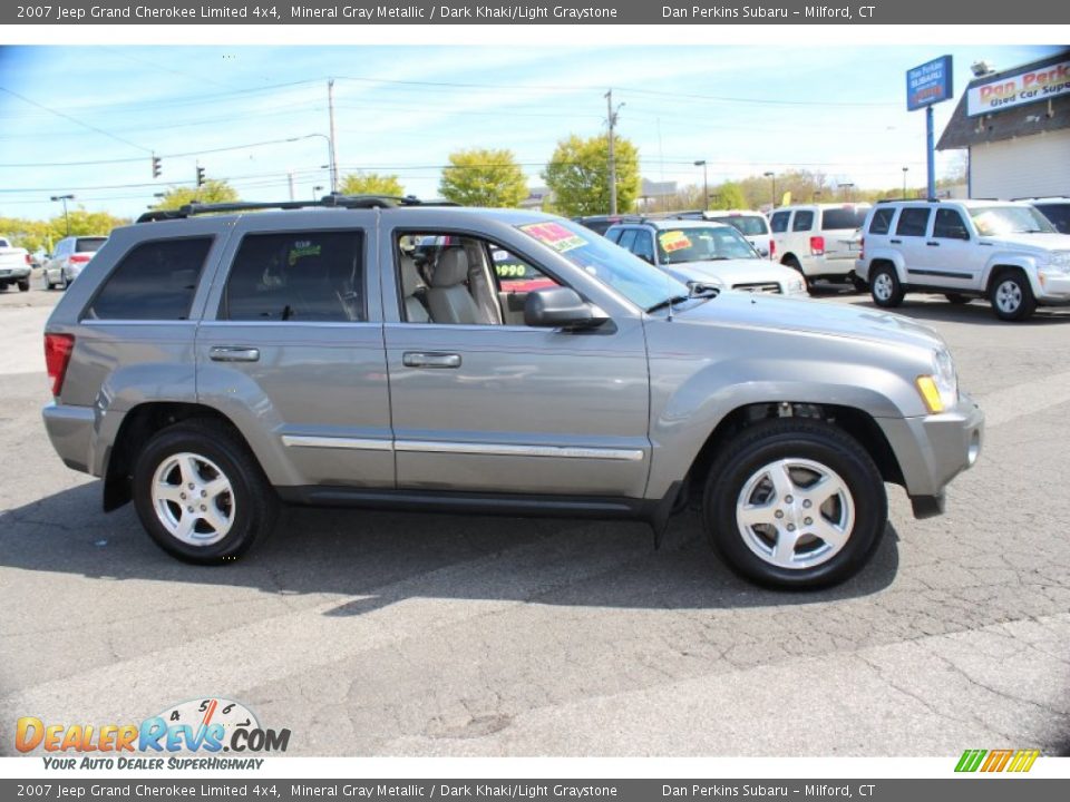 2007 Jeep Grand Cherokee Limited 4x4 Mineral Gray Metallic / Dark Khaki/Light Graystone Photo #4
