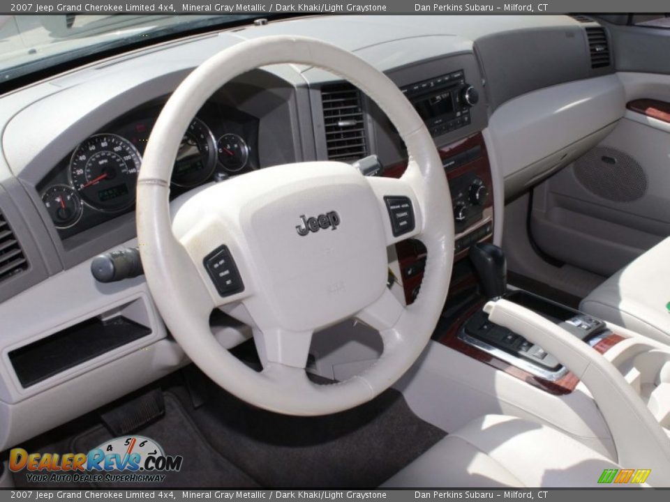 2007 Jeep Grand Cherokee Limited 4x4 Mineral Gray Metallic / Dark Khaki/Light Graystone Photo #5