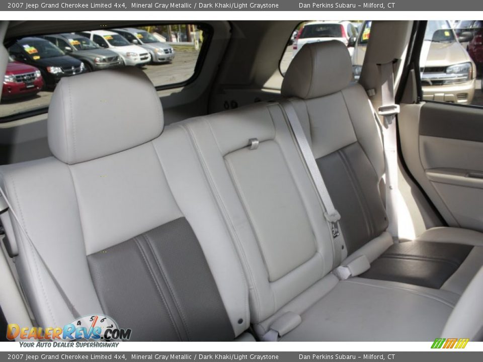 2007 Jeep Grand Cherokee Limited 4x4 Mineral Gray Metallic / Dark Khaki/Light Graystone Photo #16