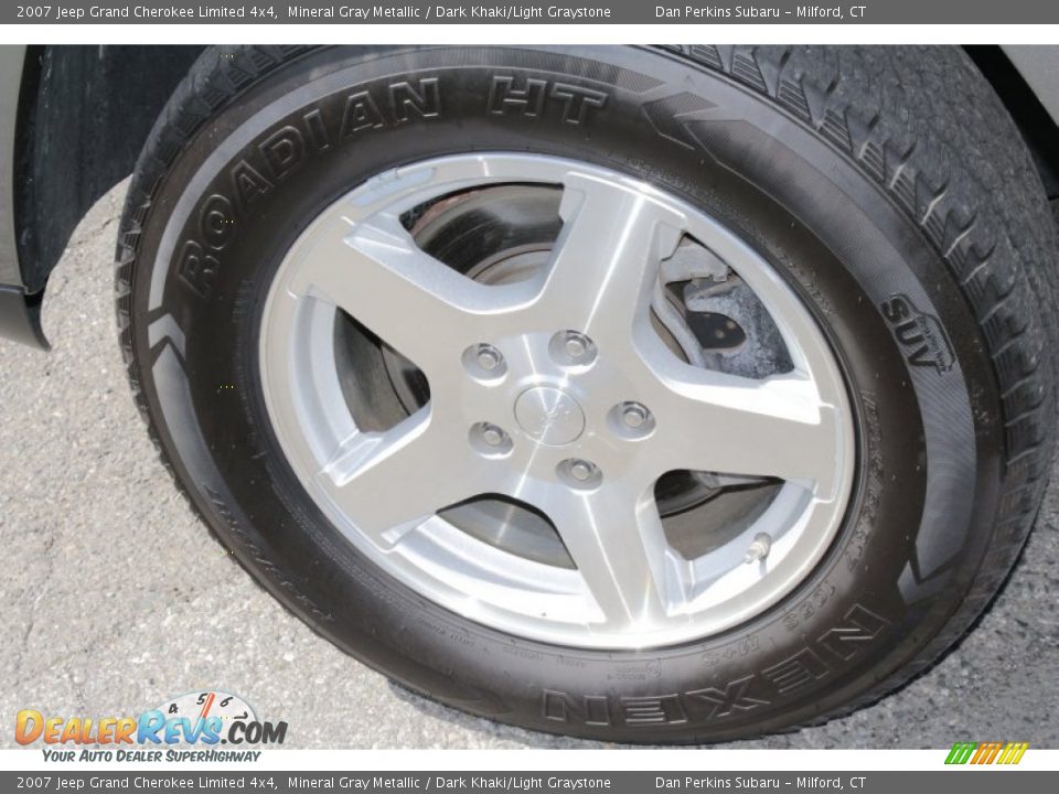 2007 Jeep Grand Cherokee Limited 4x4 Mineral Gray Metallic / Dark Khaki/Light Graystone Photo #24