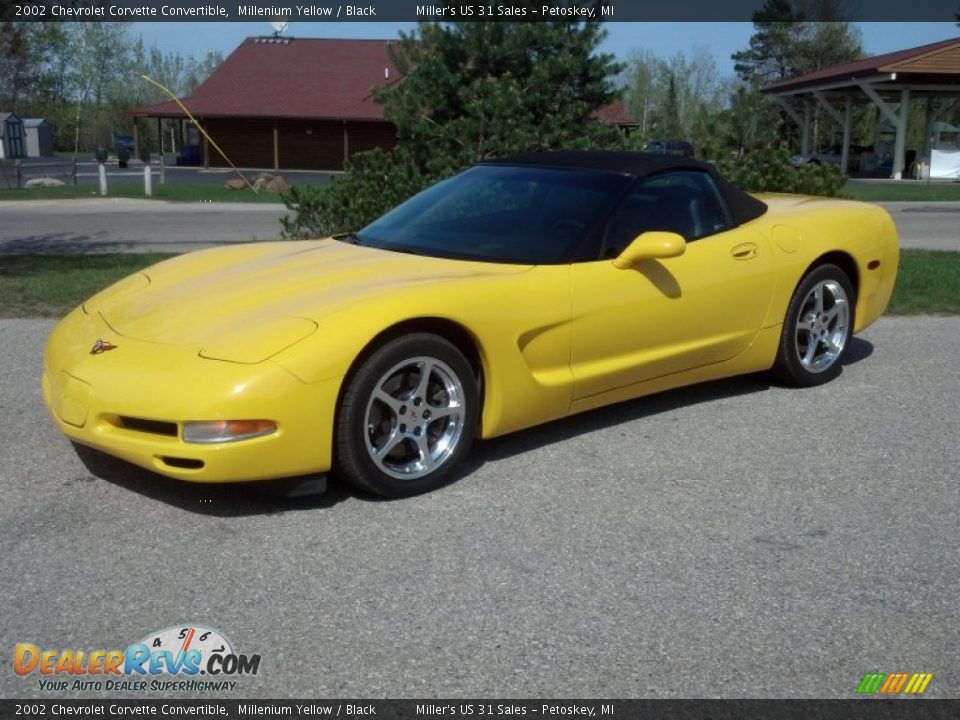 Front 3/4 View of 2002 Chevrolet Corvette Convertible Photo #6