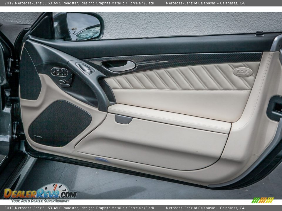 Door Panel of 2012 Mercedes-Benz SL 63 AMG Roadster Photo #24