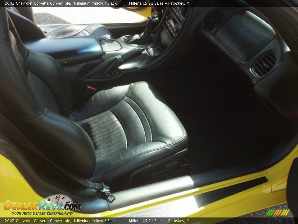 2002 Chevrolet Corvette Convertible Millenium Yellow / Black Photo #15