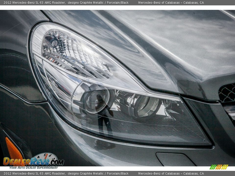 2012 Mercedes-Benz SL 63 AMG Roadster designo Graphite Metallic / Porcelain/Black Photo #28
