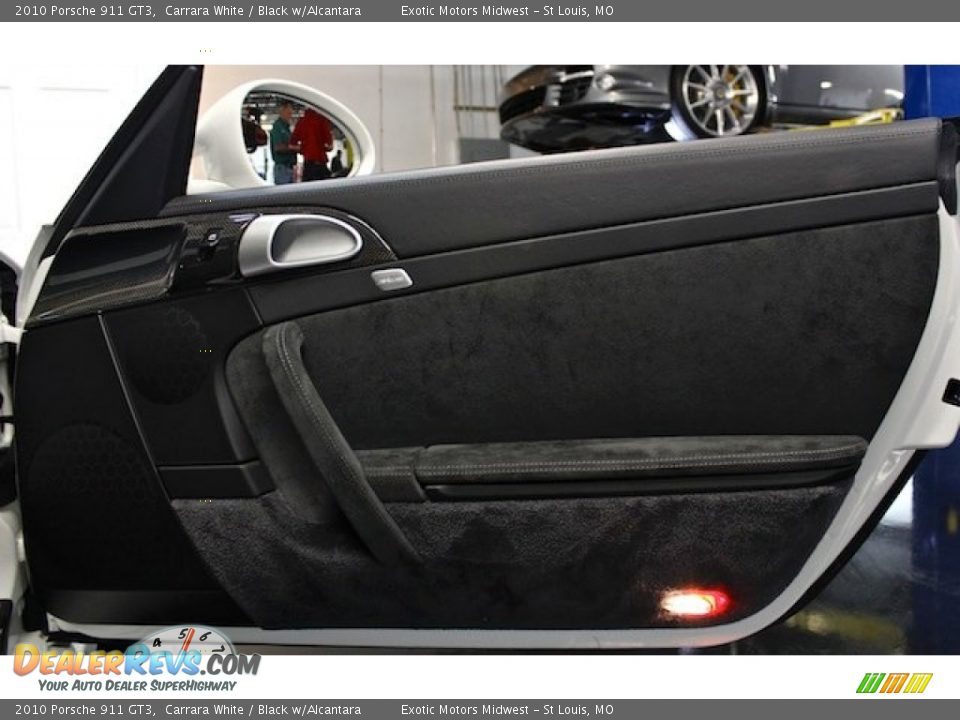 Door Panel of 2010 Porsche 911 GT3 Photo #29