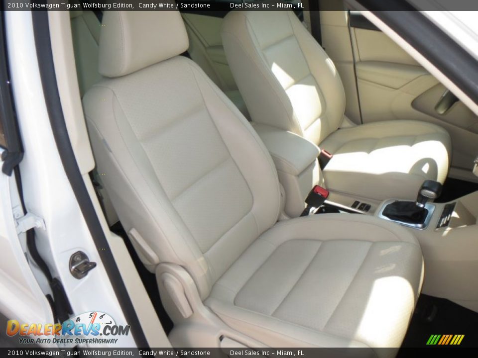 2010 Volkswagen Tiguan Wolfsburg Edition Candy White / Sandstone Photo #10