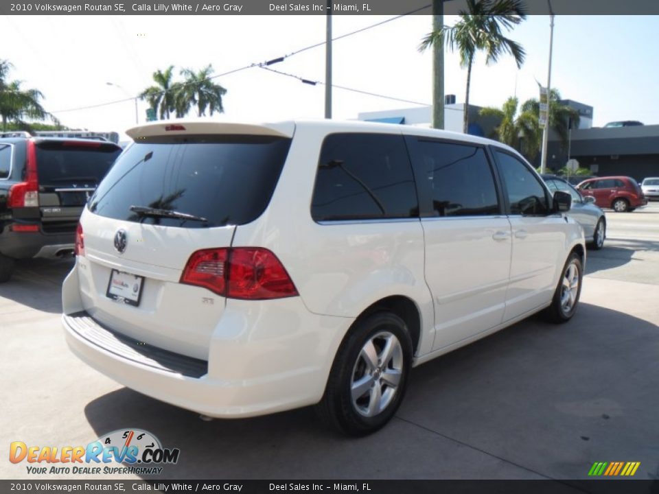 2010 Volkswagen Routan SE Calla Lilly White / Aero Gray Photo #5