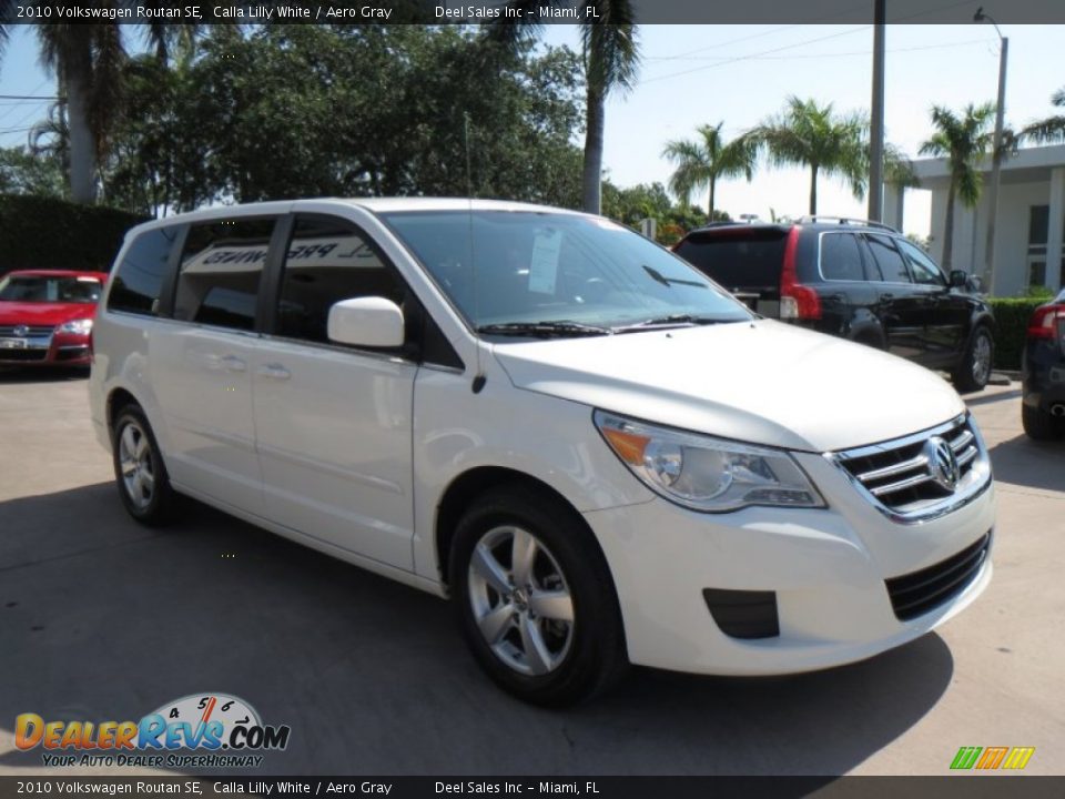 2010 Volkswagen Routan SE Calla Lilly White / Aero Gray Photo #7