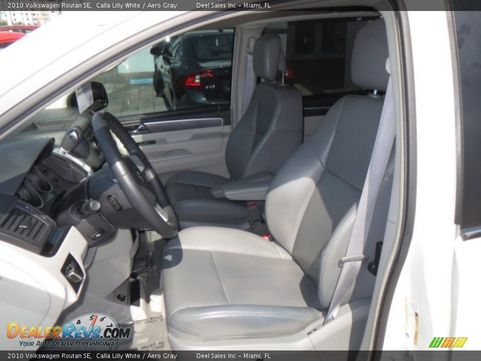 2010 Volkswagen Routan SE Calla Lilly White / Aero Gray Photo #9