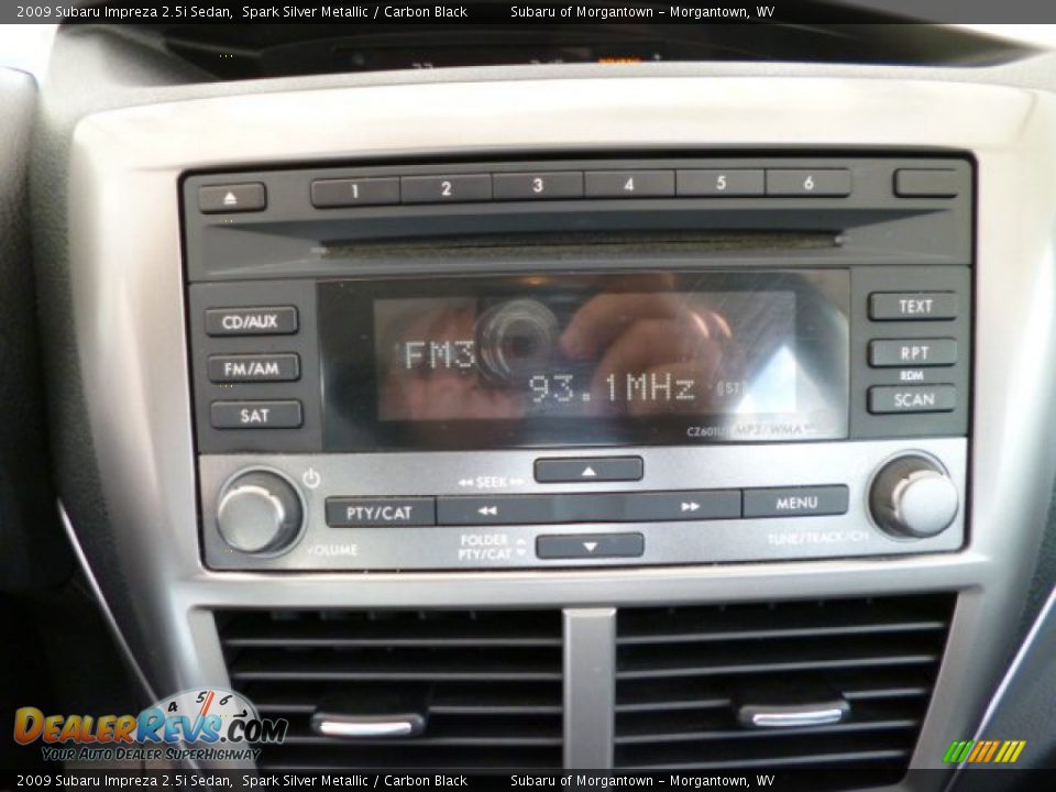 2009 Subaru Impreza 2.5i Sedan Spark Silver Metallic / Carbon Black Photo #19