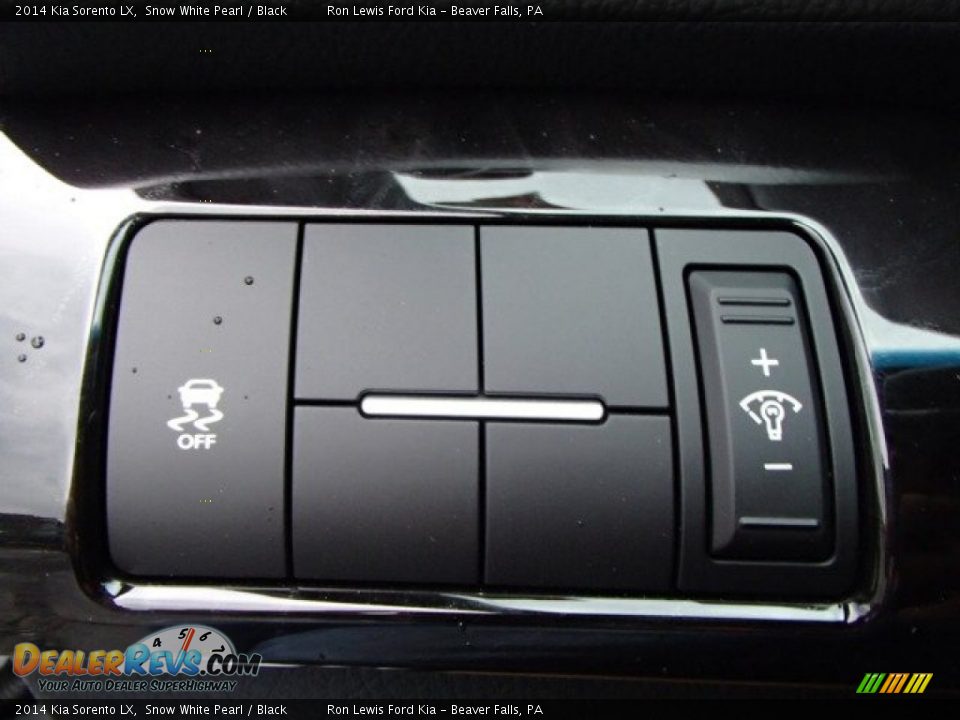 2014 Kia Sorento LX Snow White Pearl / Black Photo #16